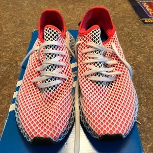Adidas Deerupt Running shoes, sz 9.5.